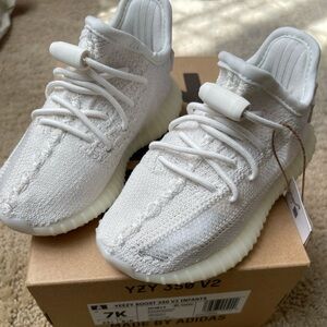 Toddler Yeezy Boost 350 V2